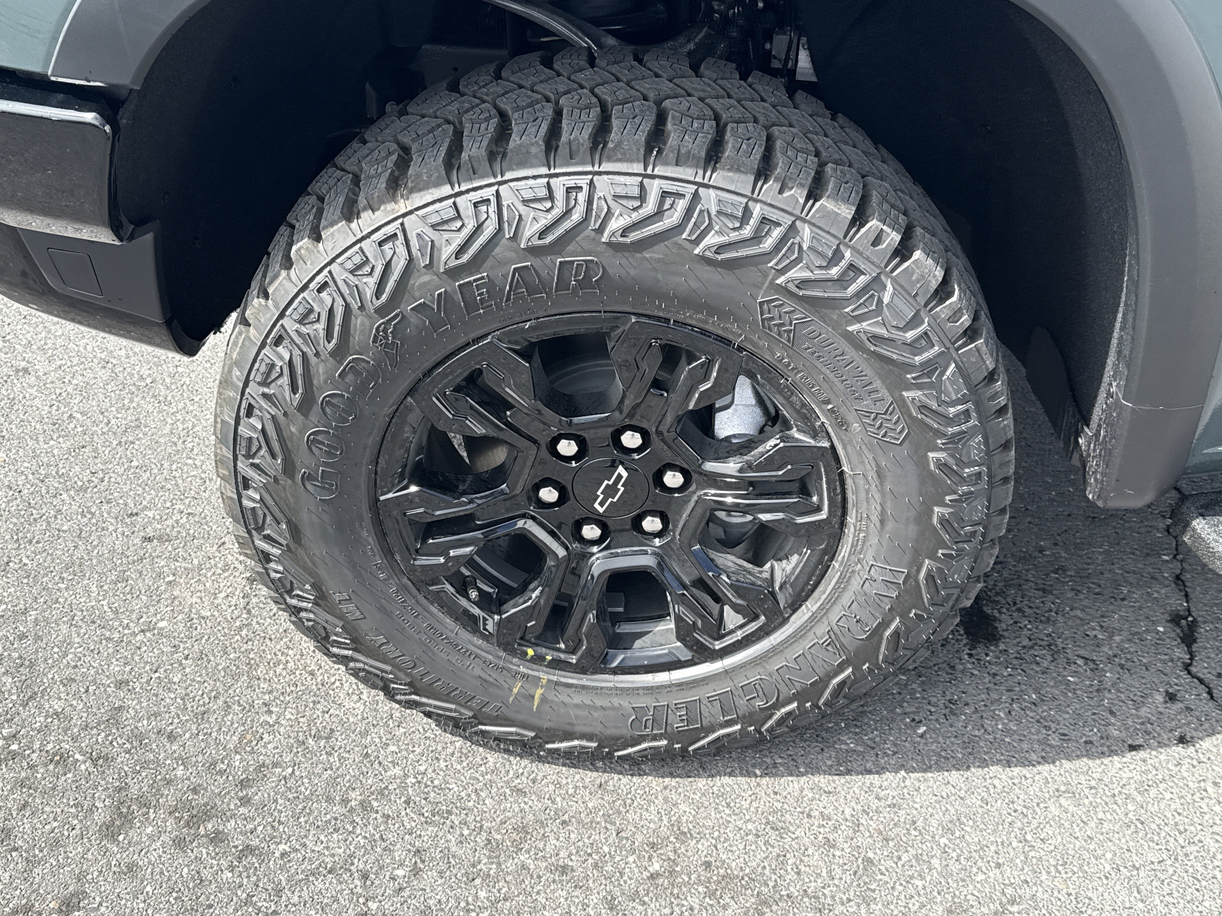 New 2026 Chevrolet Silverado 1500 ZR2 image 10