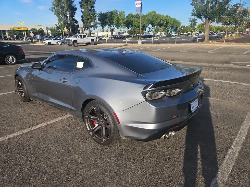 Used 2021 Chevrolet Camaro SS RWD image 6
