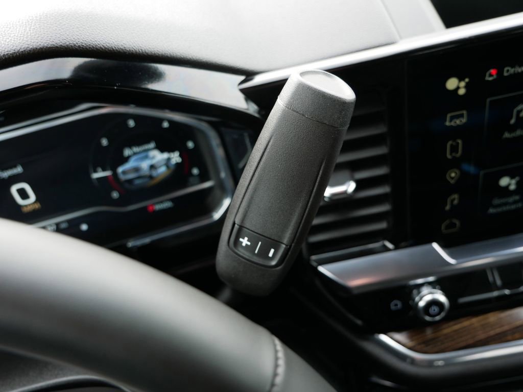 Used 2024 GMC Sierra 1500 Elevation image 25