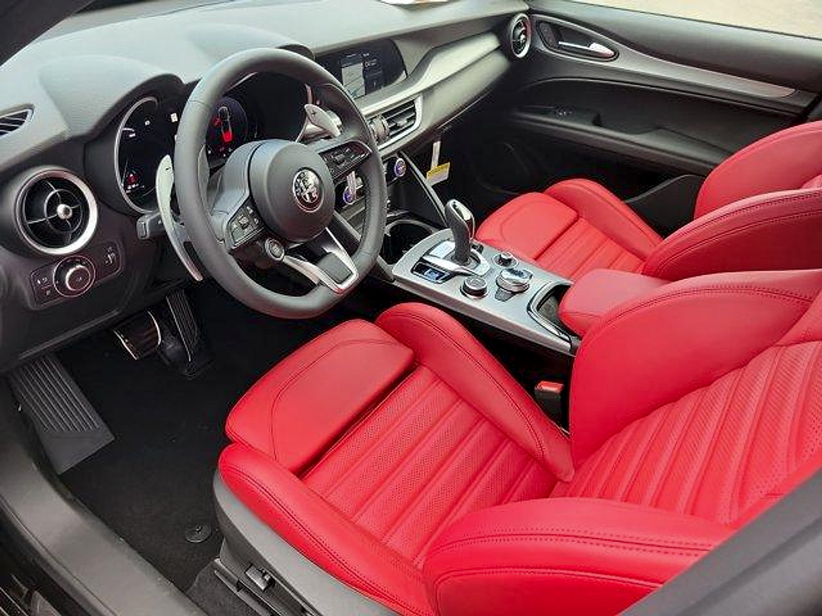 New 2026 Alfa Romeo Stelvio Sprint AWD/4WD image 14