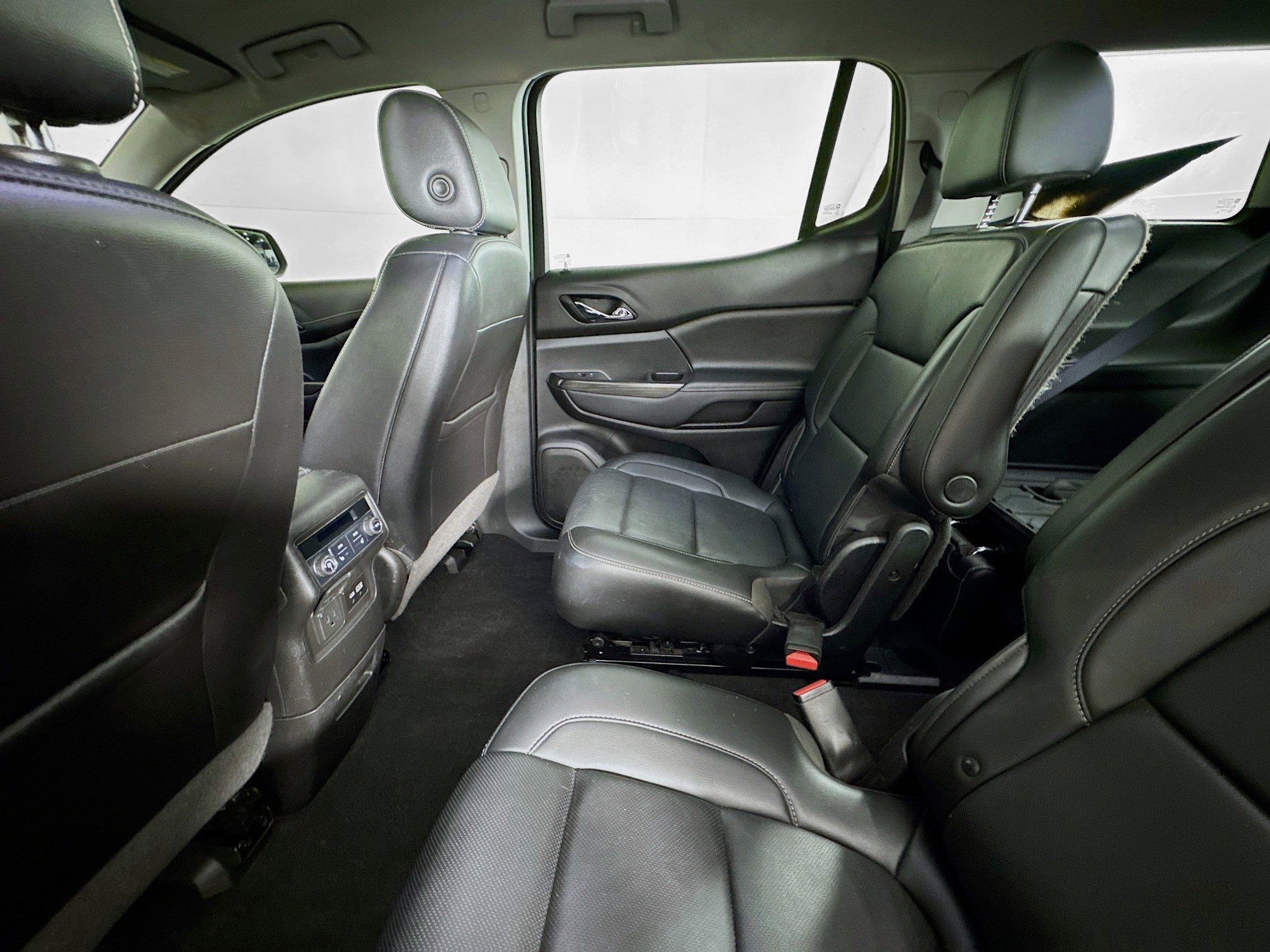 Used 2021 GMC Acadia SLT w/ Elevation Edition image 24