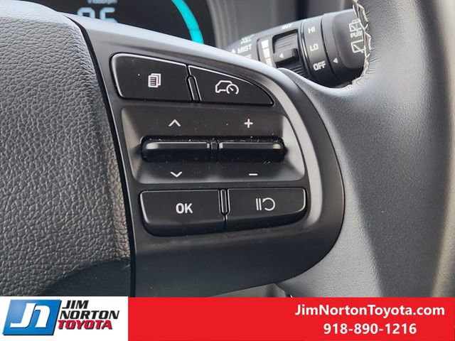 Used 2025 Hyundai Venue SEL image 28