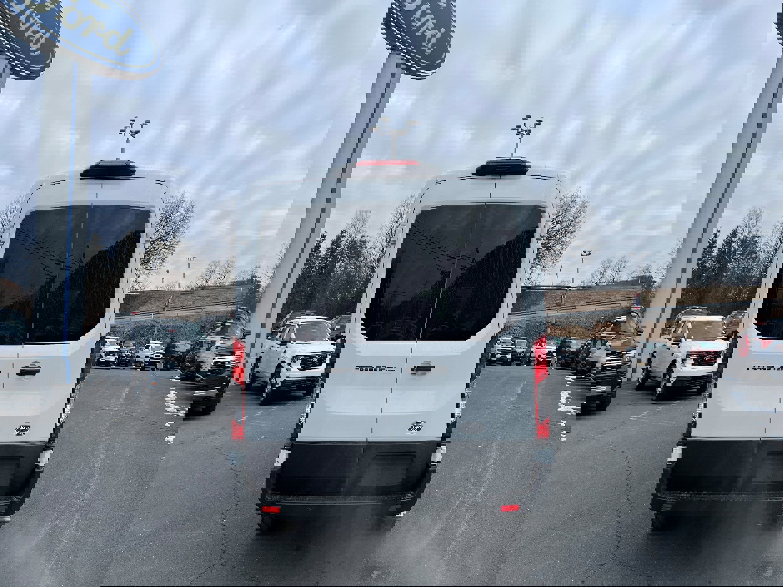 New 2026 Ford Transit 250 148 Medium Roof image 4