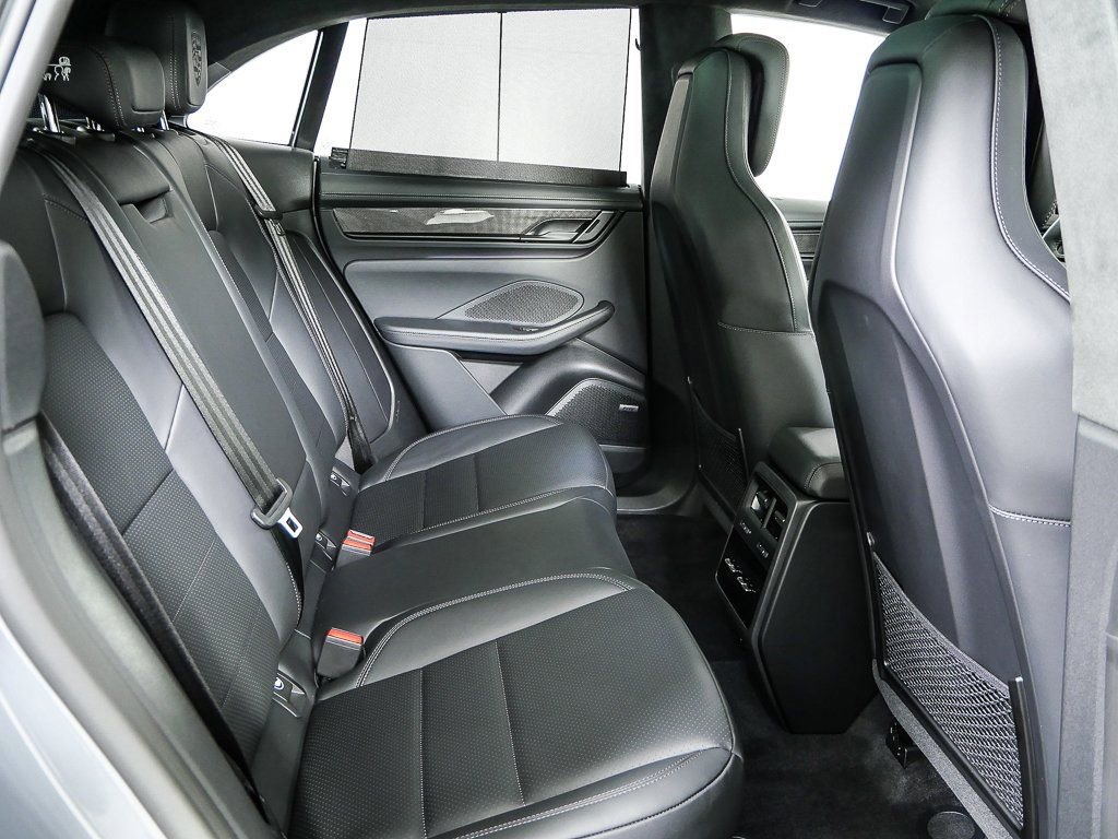 Used 2025 Porsche Macan Turbo Electric image 24