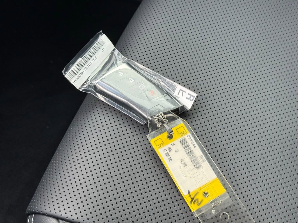 New 2026 Lexus LX 700h Luxury image 37