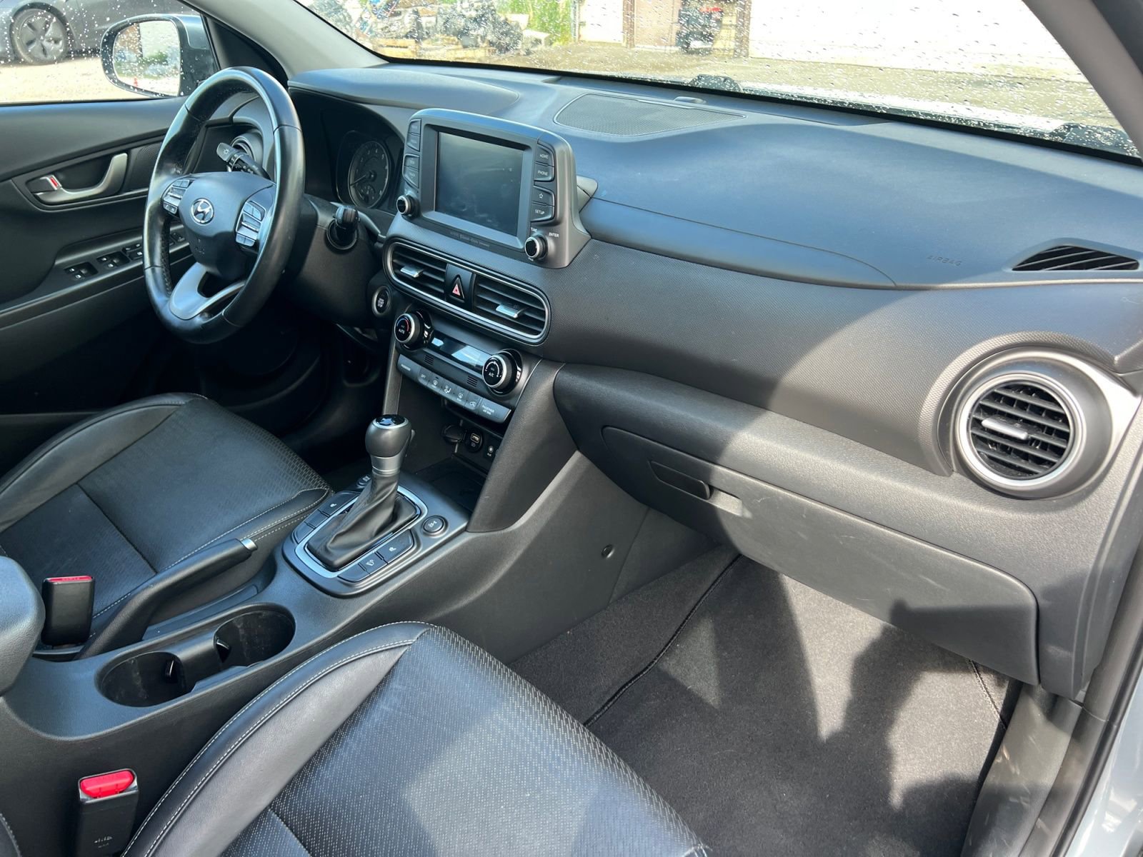 Used 2021 Hyundai Kona Limited AWD/4WD image 16
