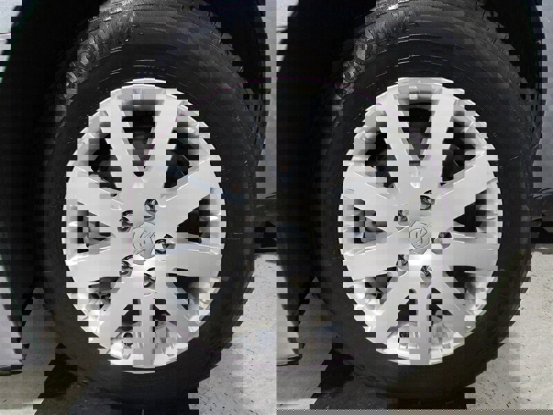 Used 2014 Chrysler Town & Country Touring image 61