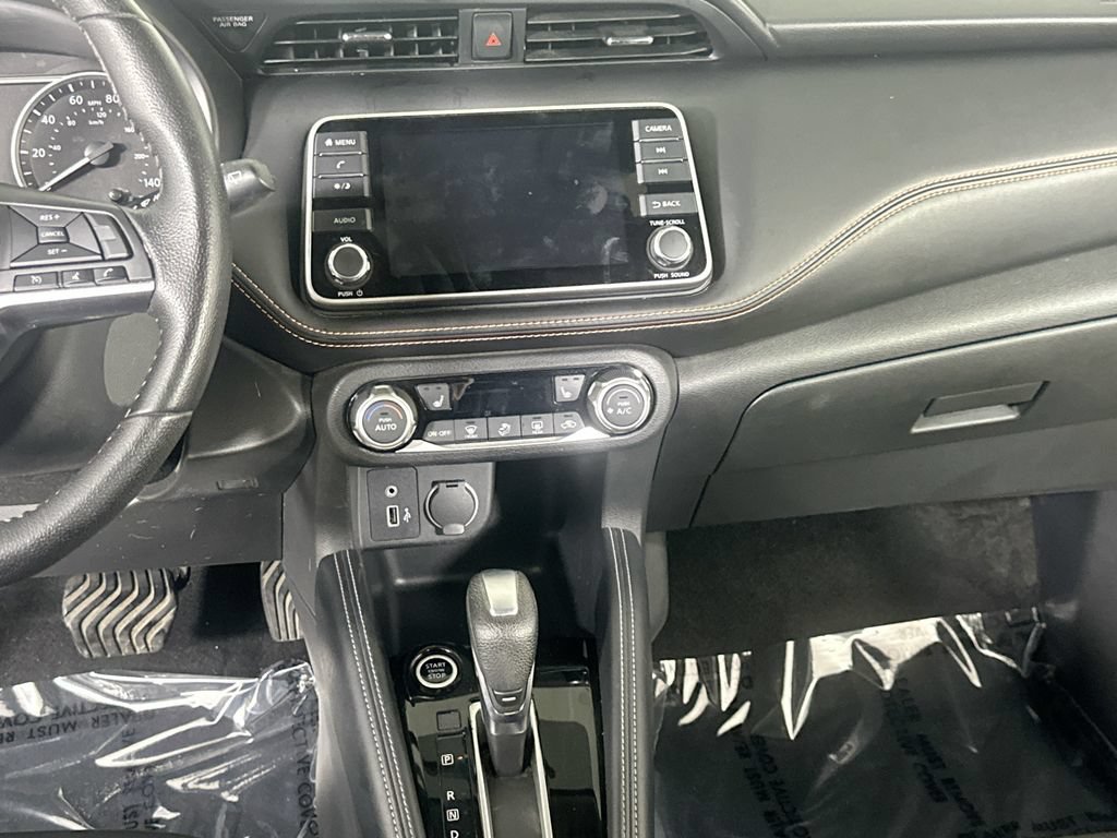 Used 2019 Nissan Kicks SR w/ SR Premium Package FWD image 17