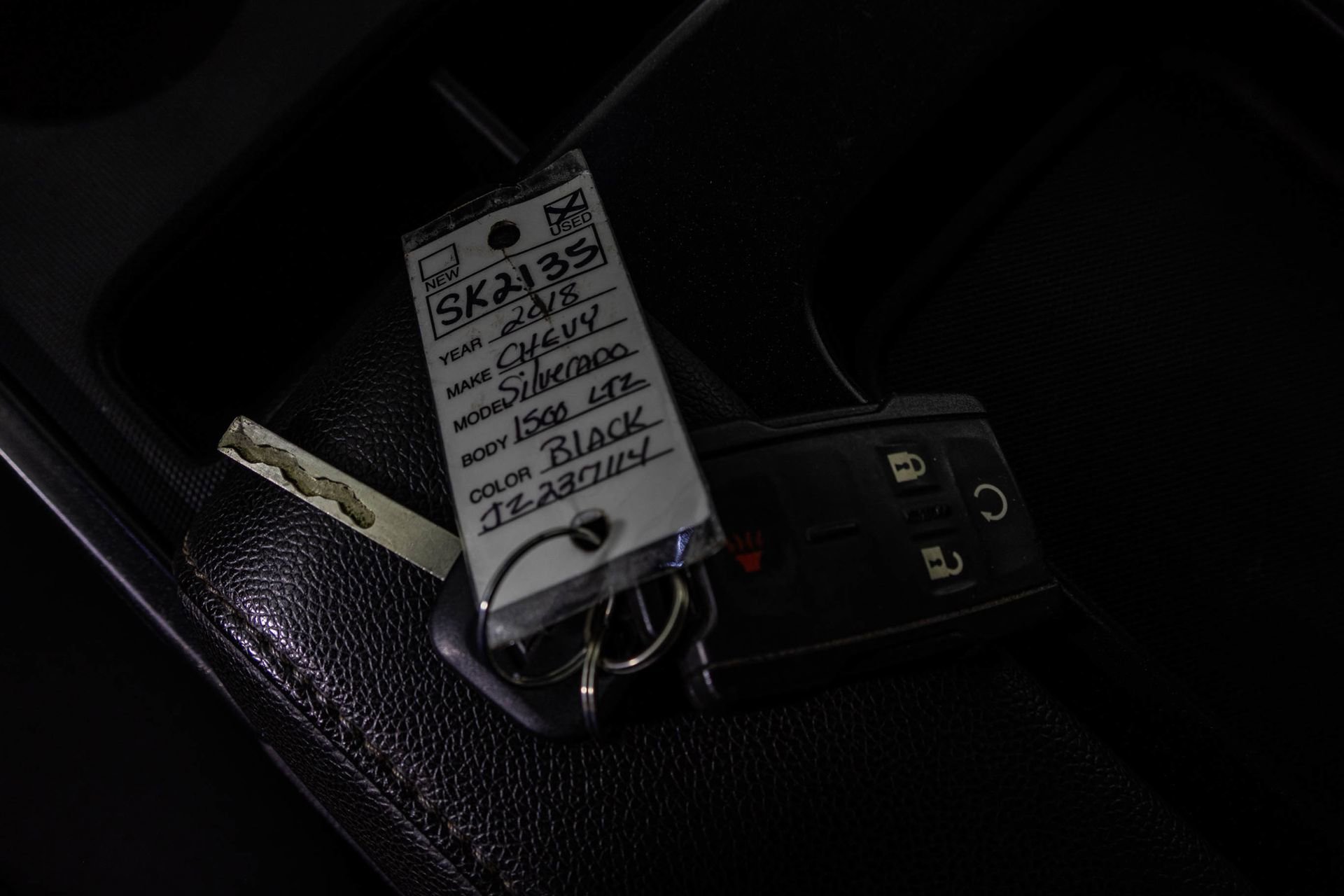 Used 2018 Chevrolet Silverado 1500 LT w/ LT Convenience Package image 17