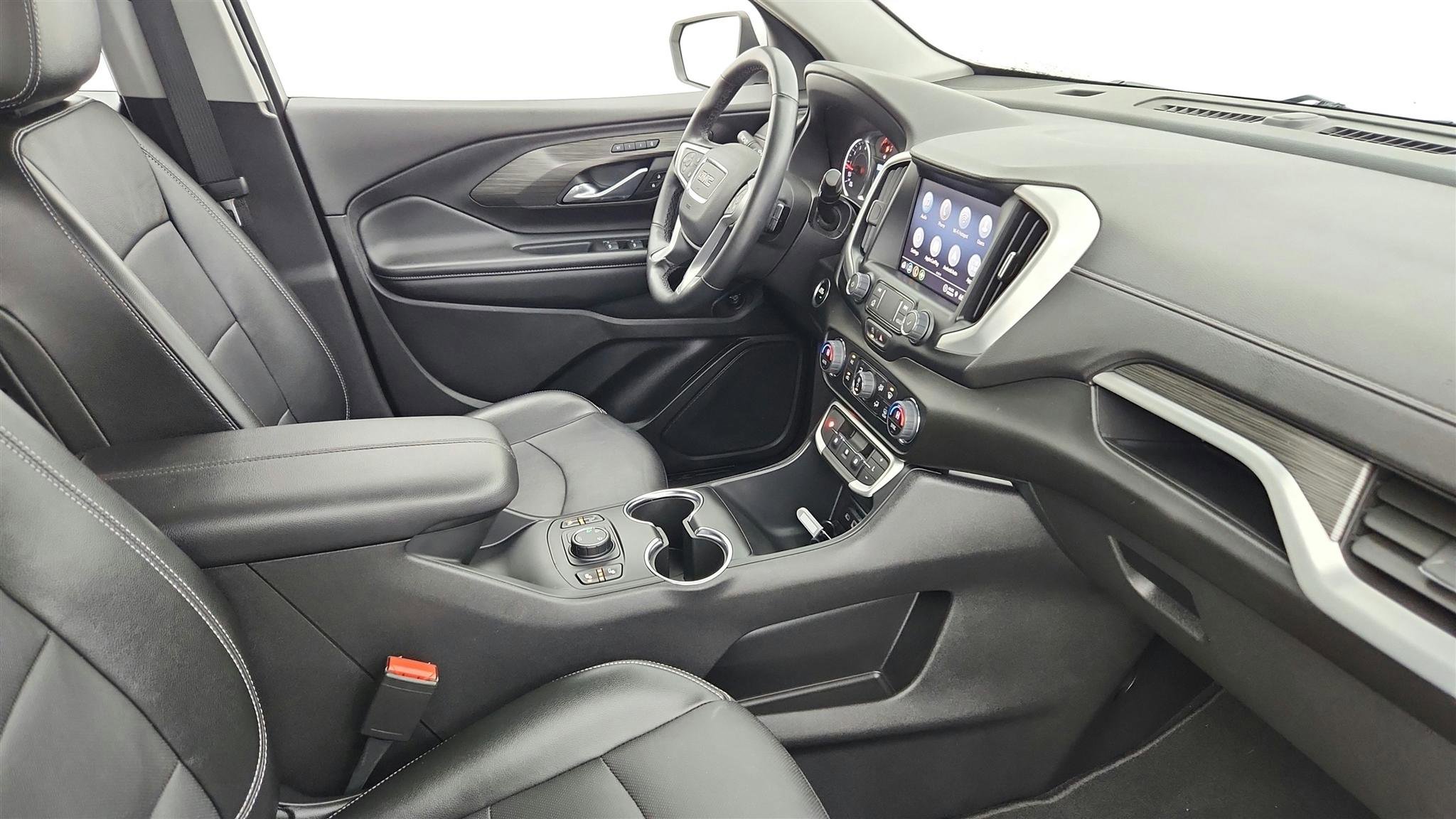Used 2024 GMC Terrain SLT image 30