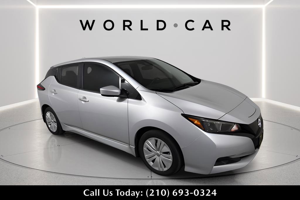 Used 2025 Nissan Leaf S image 1