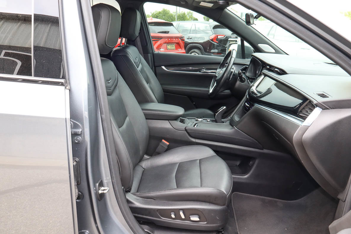 Used 2020 Cadillac XT6 Sport AWD/4WD image 34