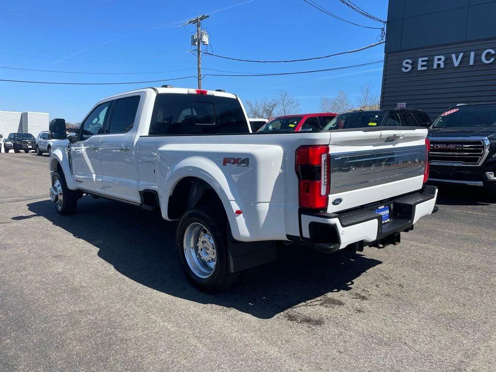 Used 2024 Ford F450 Platinum w/ FX4 Off-Road Package image 3