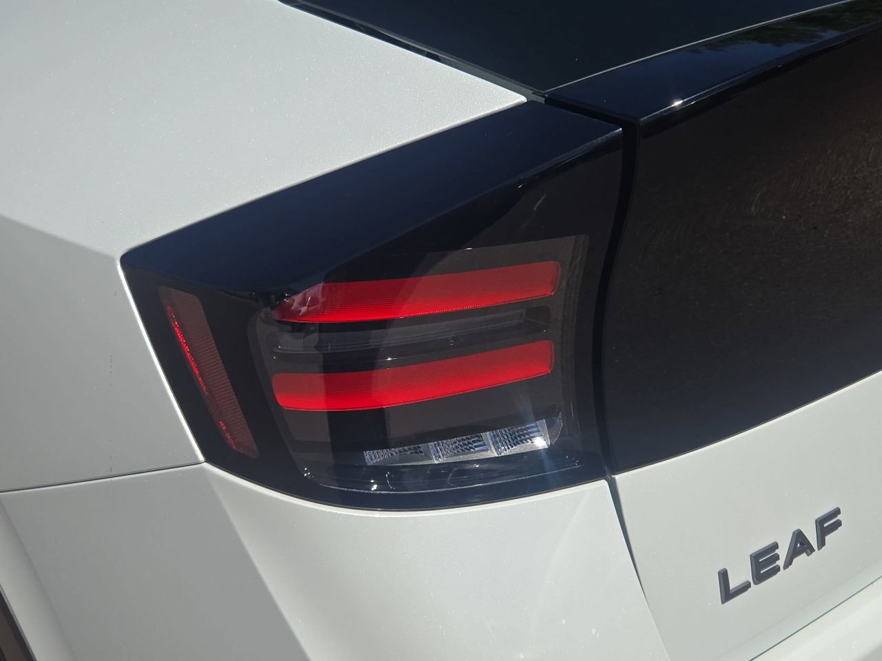 New 2026 Nissan Leaf SV+ w/ Illuminated Package FWD image 33