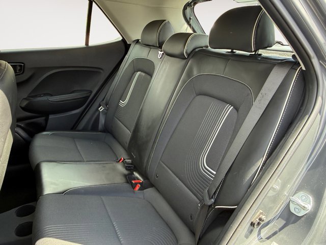 Used 2023 Hyundai Venue Limited w/ Cargo Package image 13