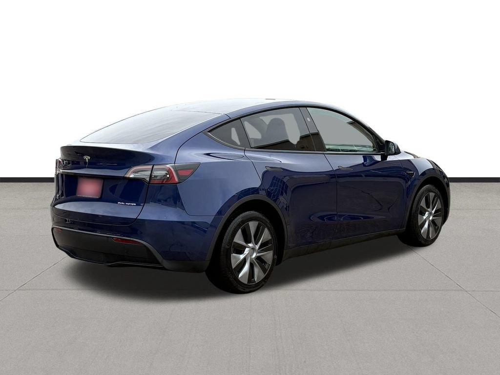 Used 2024 Tesla Model Y Long Range AWD/4WD image 5