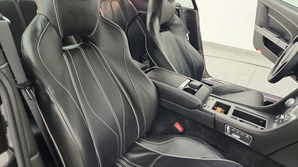 Used 2012 Aston Martin Virage Coupe image 21