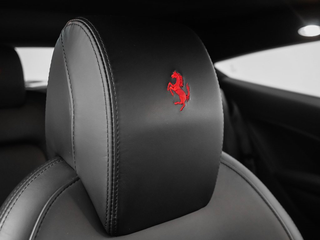 Certified 2015 Ferrari FF image 31