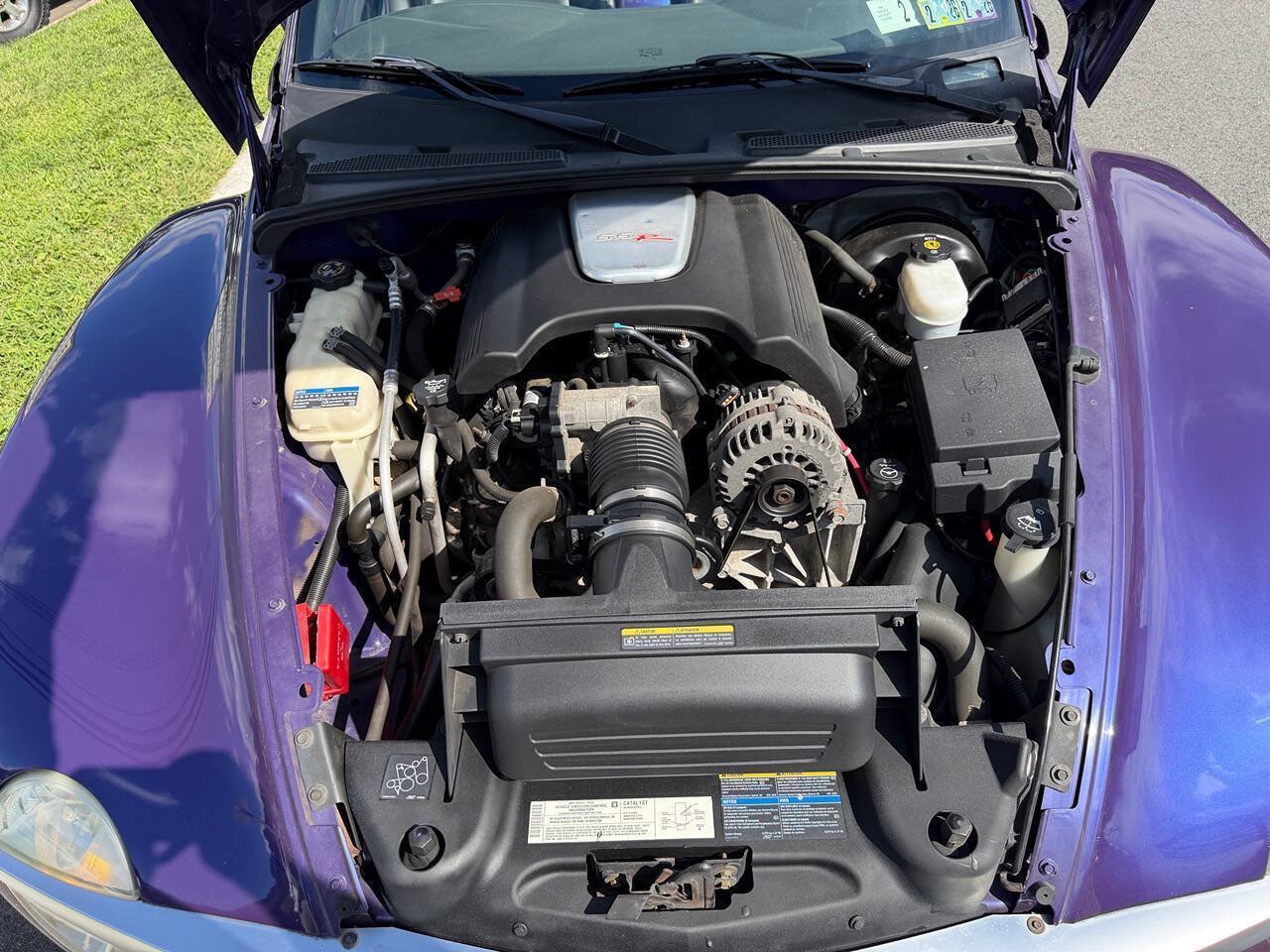 Used 2004 Chevrolet SSR w/ Preferred Equipment Group RWD image 14