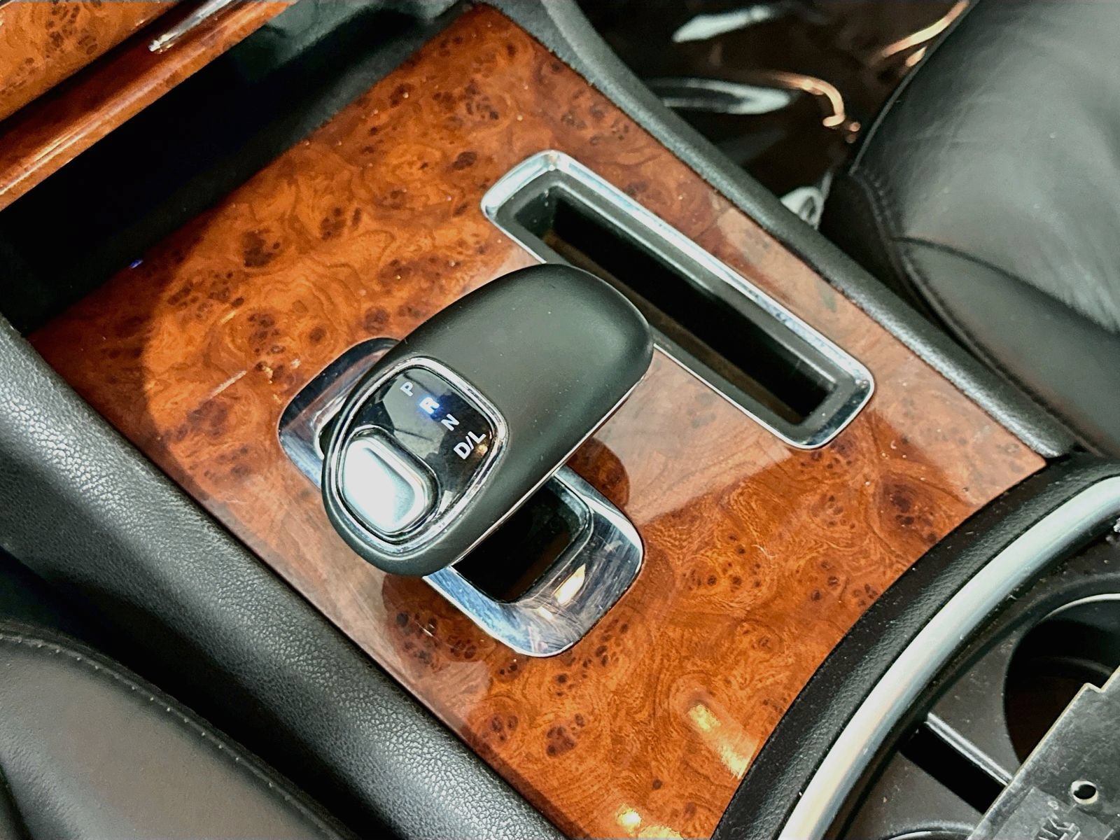 Used 2013 Chrysler 300 RWD image 17