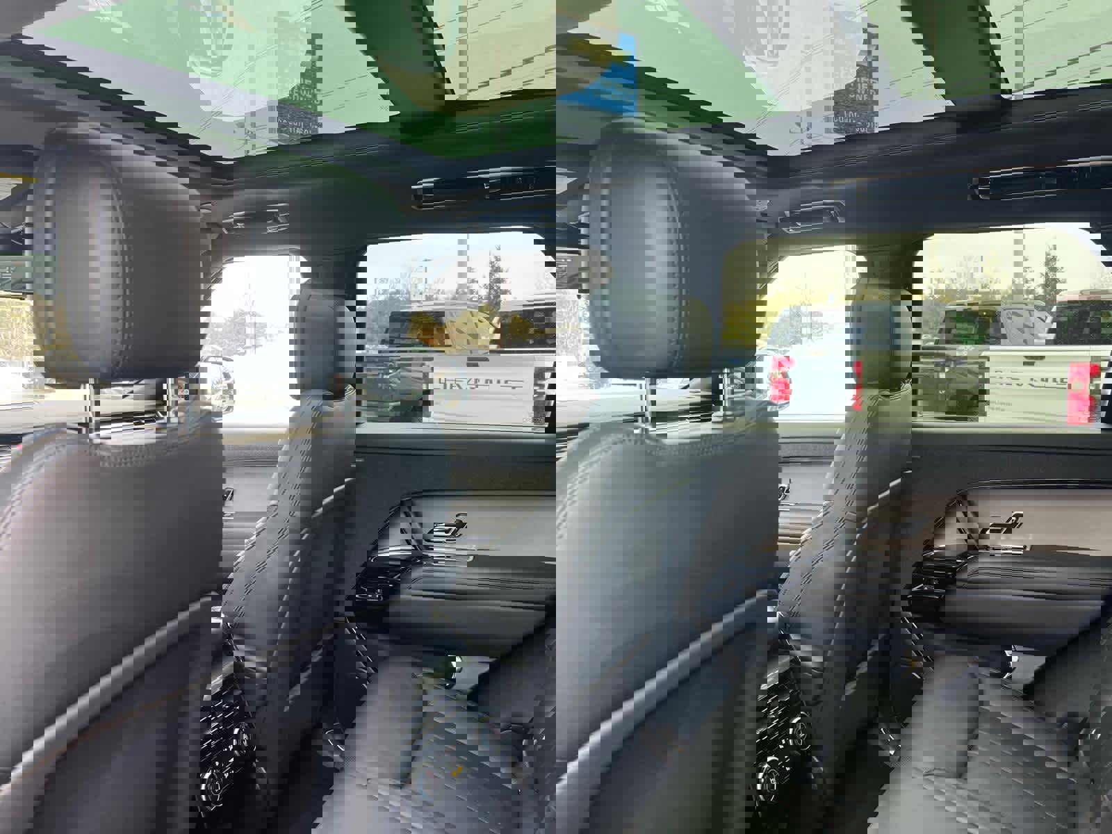 Used 2023 Land Rover Range Rover Sport SE Dynamic image 32