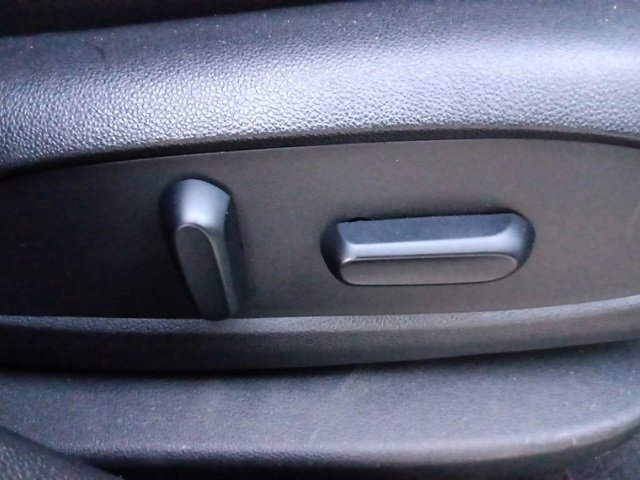 Used 2021 Chevrolet Blazer LT image 32