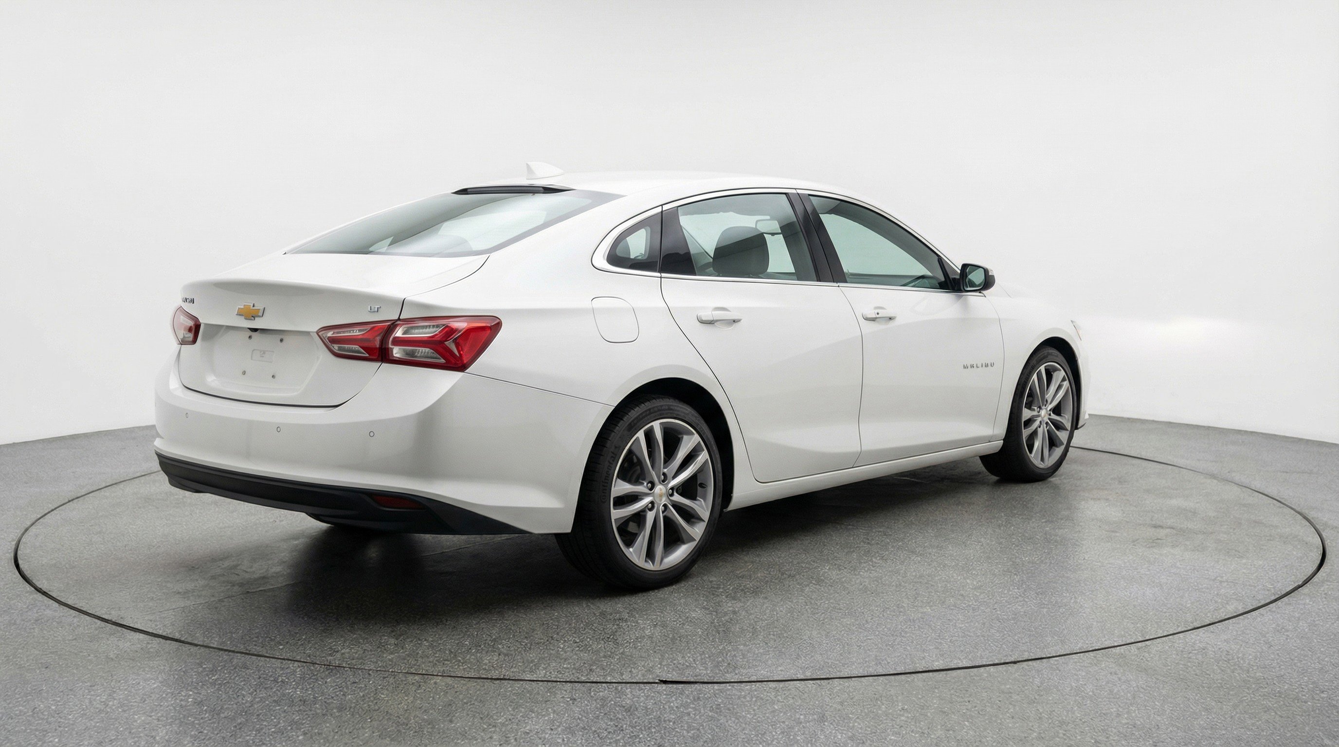 Used 2024 Chevrolet Malibu LT image 9