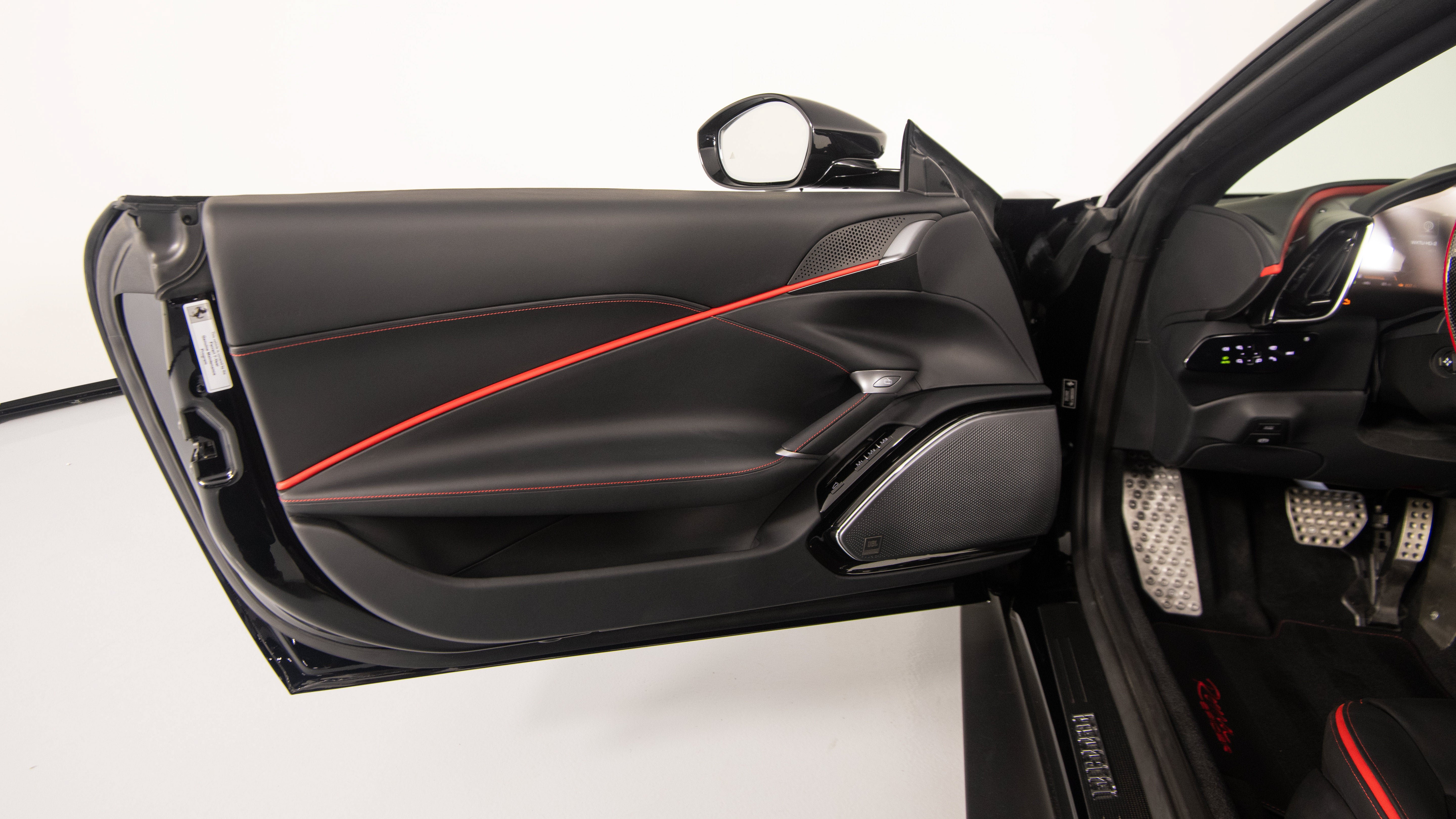Used 2026 Ferrari Roma Spider RWD image 15