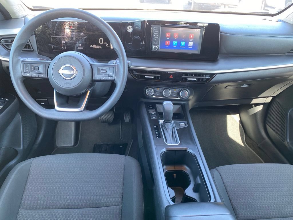 Used 2025 Nissan Kicks S FWD image 4