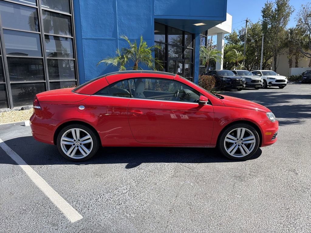 Used 2015 Volkswagen Eos Final Edition image 9