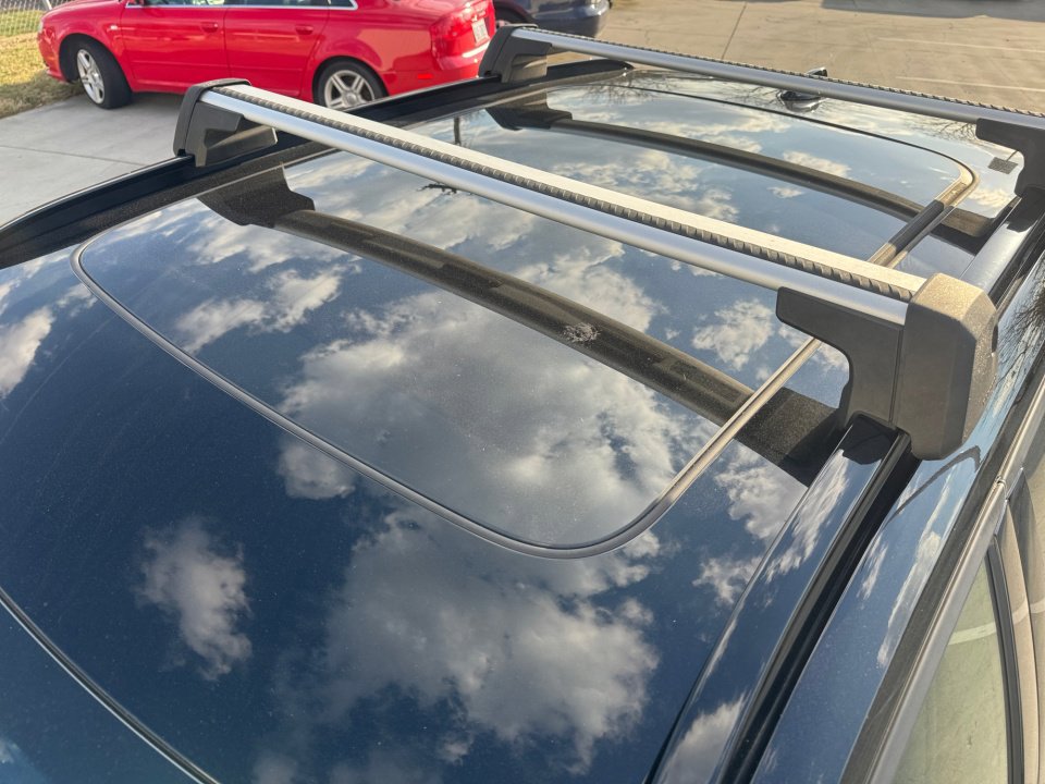 Used 2021 Volvo XC40 P8 Recharge w/ Advanced Package image 25