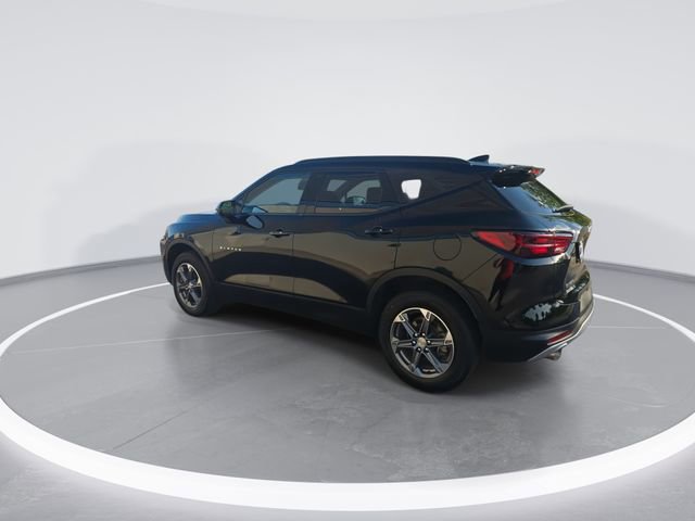 Used 2024 Chevrolet Blazer LT w/ Convenience Package FWD image 6