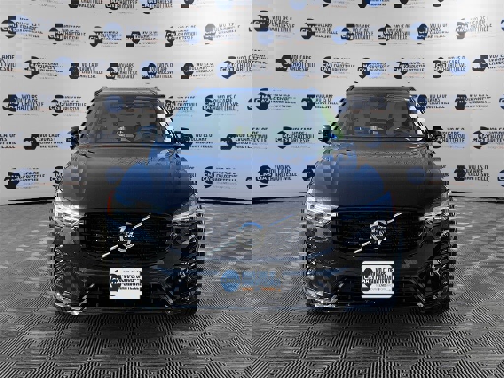 Certified 2023 Volvo XC60 B5 Plus w/ Protection Package Premier image 5