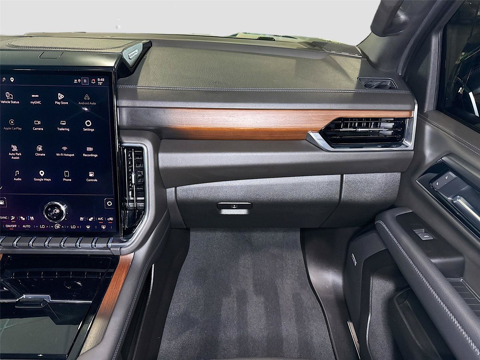 Used 2026 GMC Yukon Denali w/ Sun & Power Step Package AWD/4WD image 25