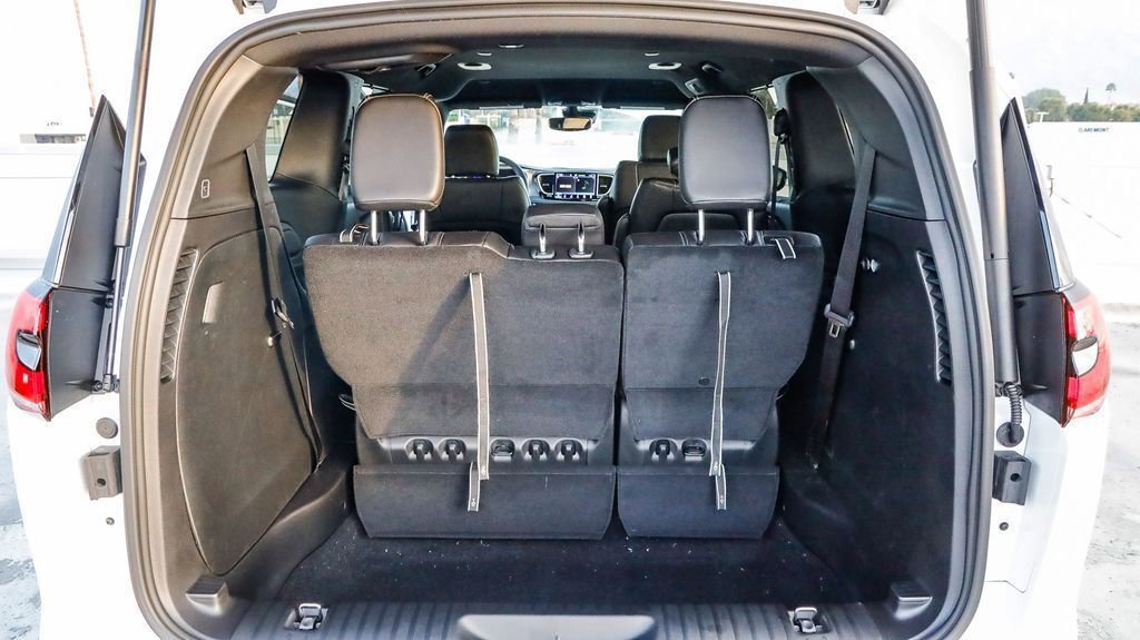 New 2026 Chrysler Pacifica Select w/ S Appearance Package image 27