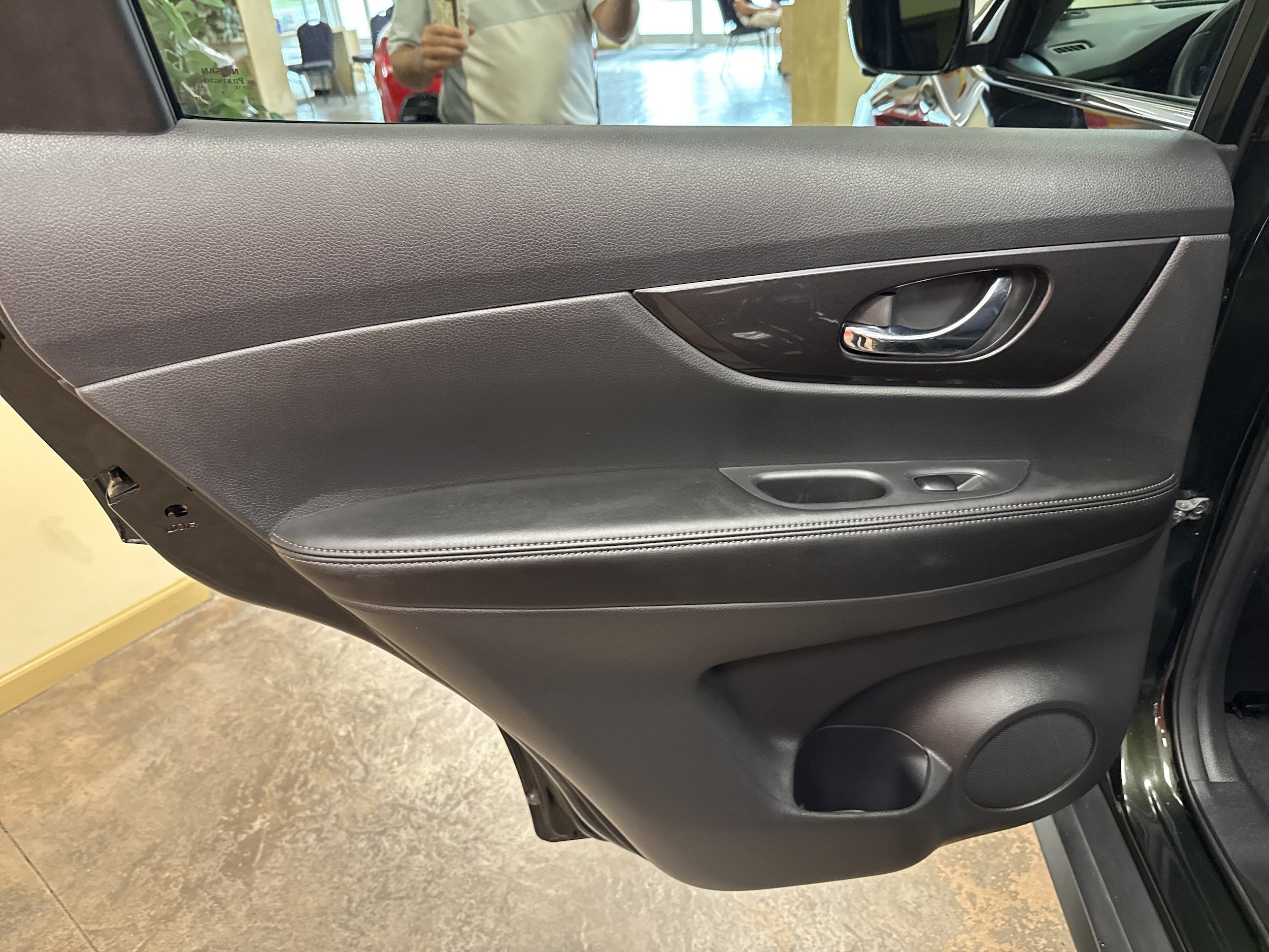 Used 2019 Nissan Rogue SV w/ Premium Package AWD/4WD image 26