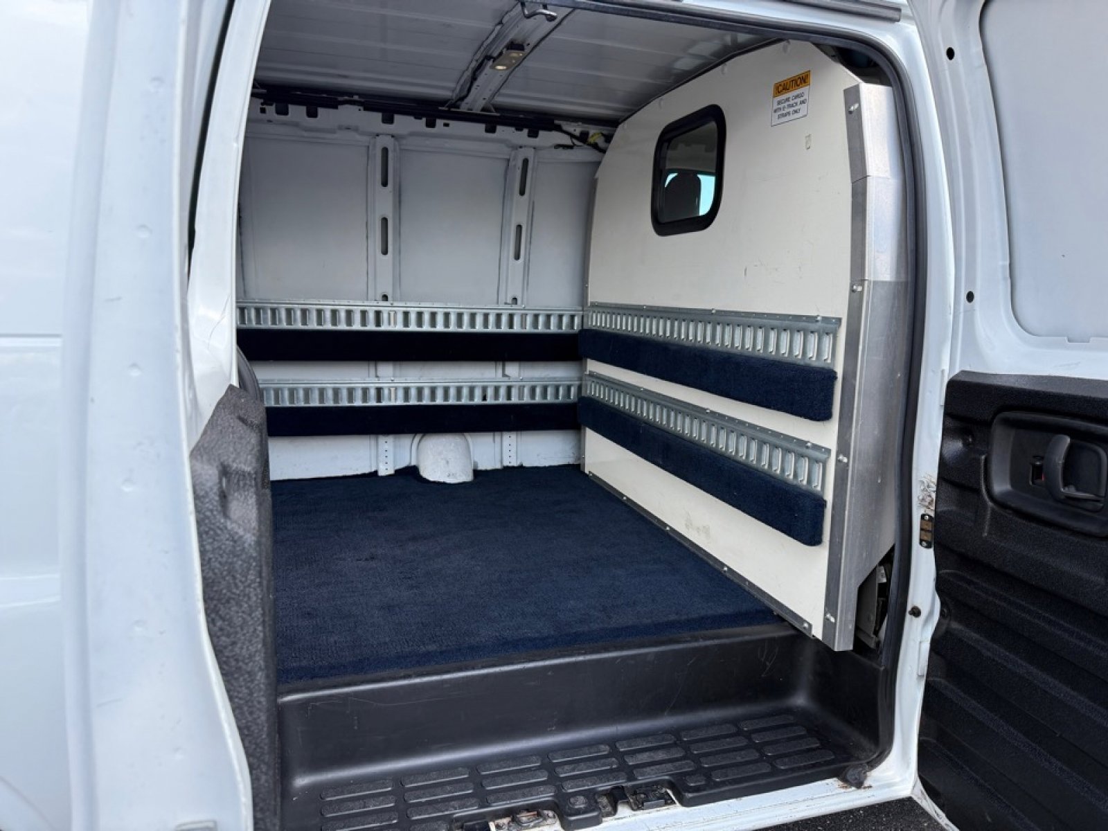 Used 2018 Chevrolet Express 2500 image 19