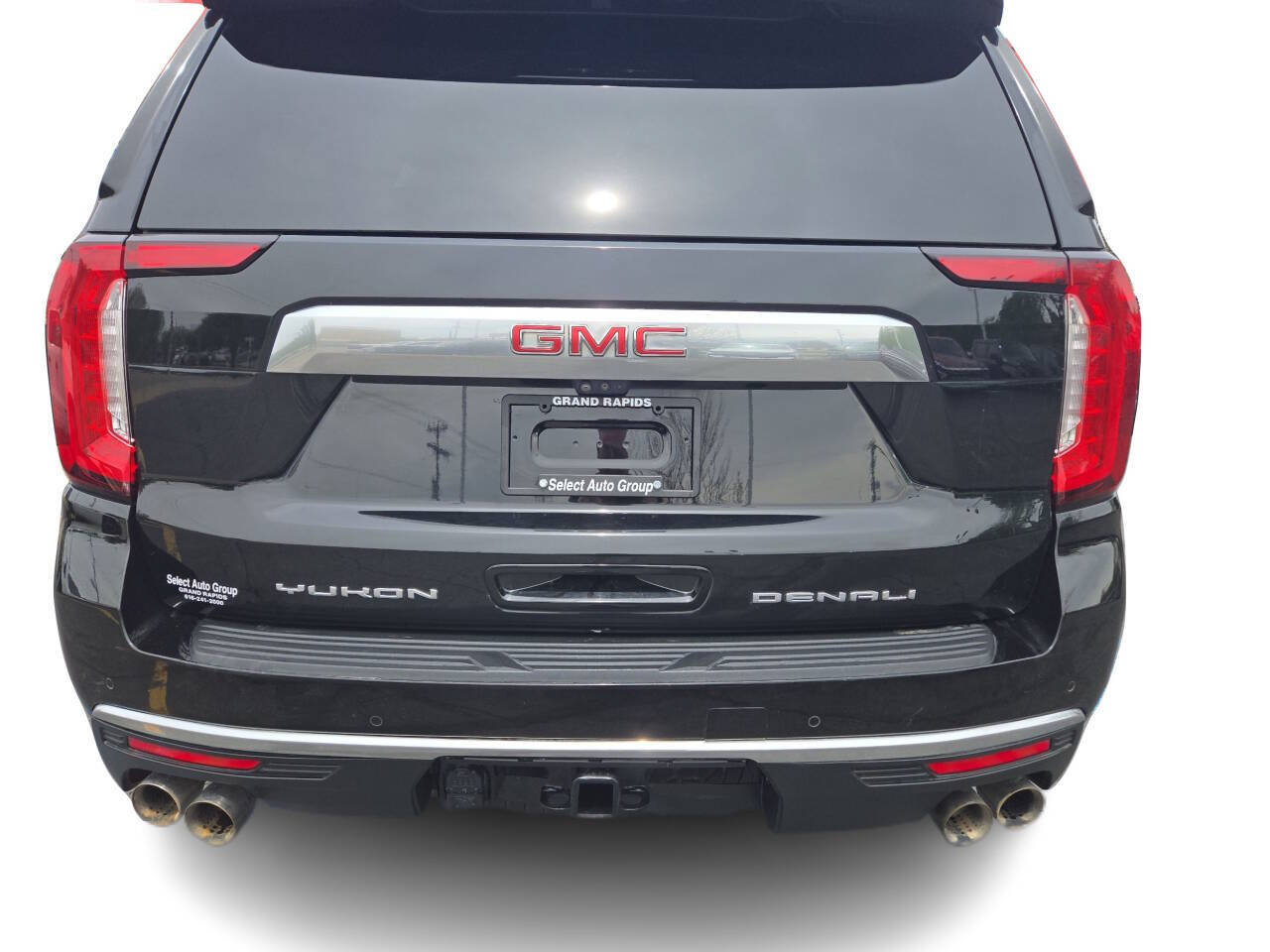 Used 2021 GMC Yukon Denali w/ Advanced Technology Package AWD/4WD image 22