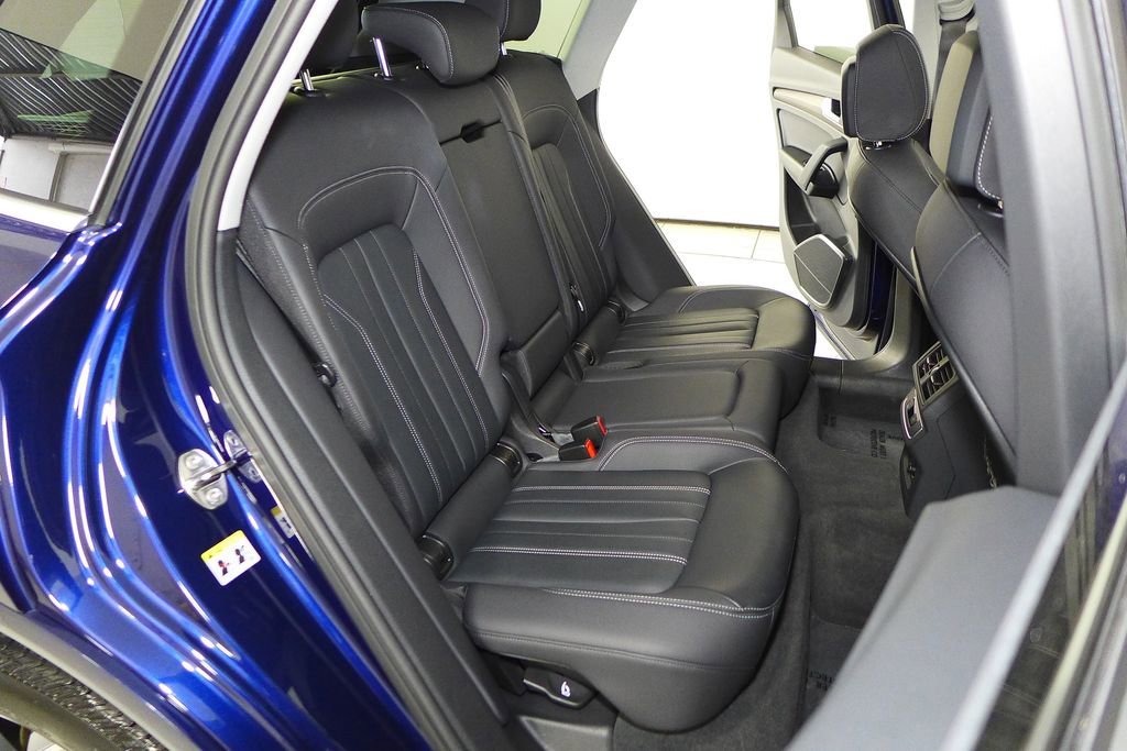 Used 2023 Audi Q5 2.0T Premium w/ Convenience Package image 20