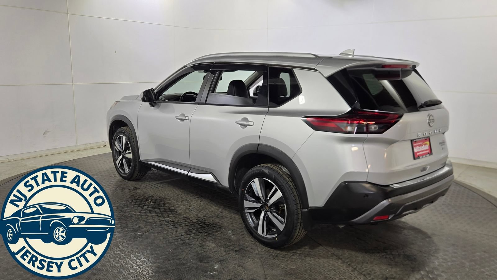 Used 2022 Nissan Rogue SL FWD image 5