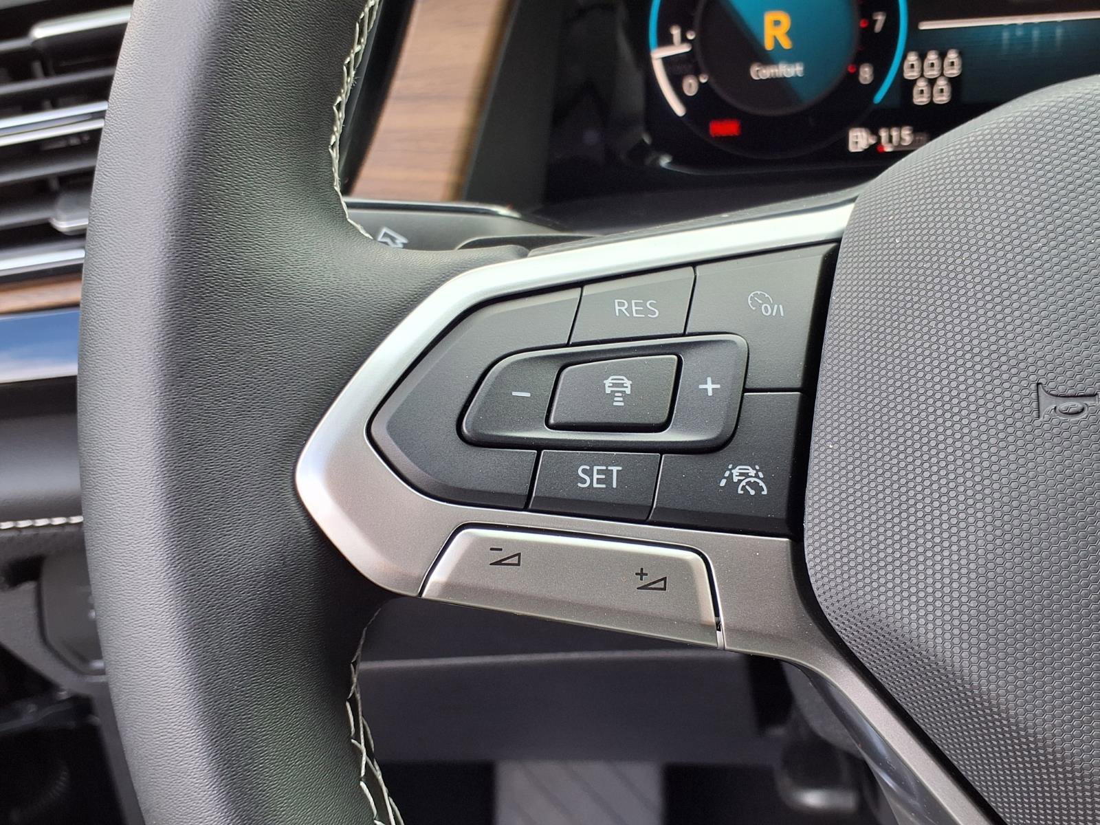 New 2026 Volkswagen Atlas SE image 19