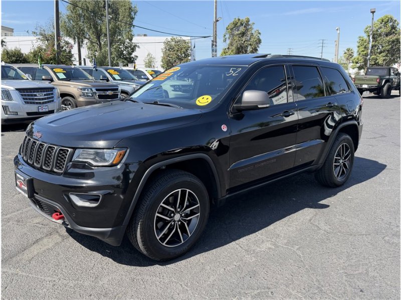 Used 2018 Jeep Grand Cherokee Trailhawk w/ Trailhawk Luxury Group image 9
