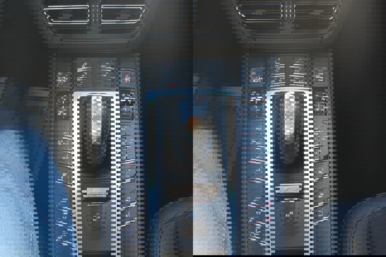 Used 2020 Porsche Macan image 8