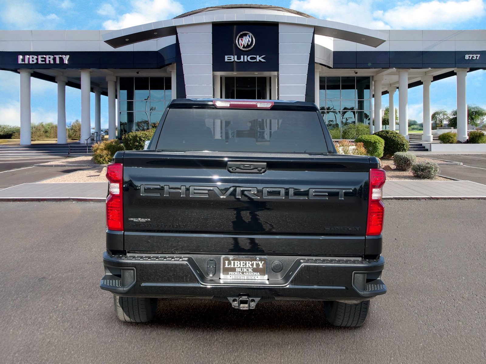 Used 2022 Chevrolet Silverado 1500 Custom w/ LPO, Dark Essentials Package RWD image 9