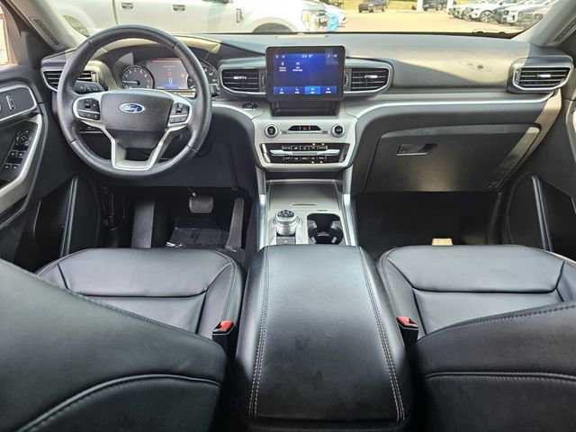 Certified 2023 Ford Explorer XLT w/ Equipment Group 202A image 8