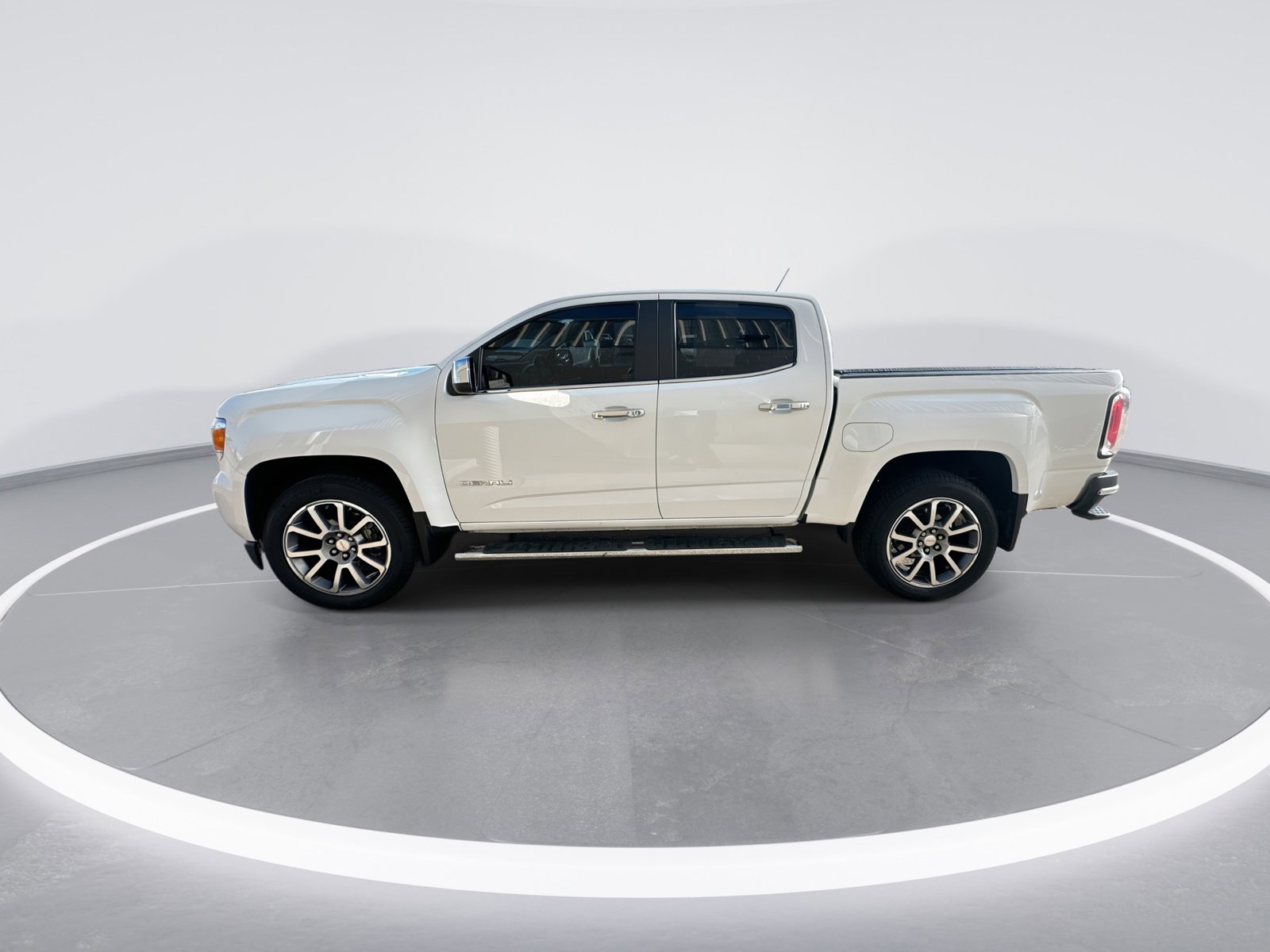 Used 2018 GMC Canyon Denali AWD/4WD image 5