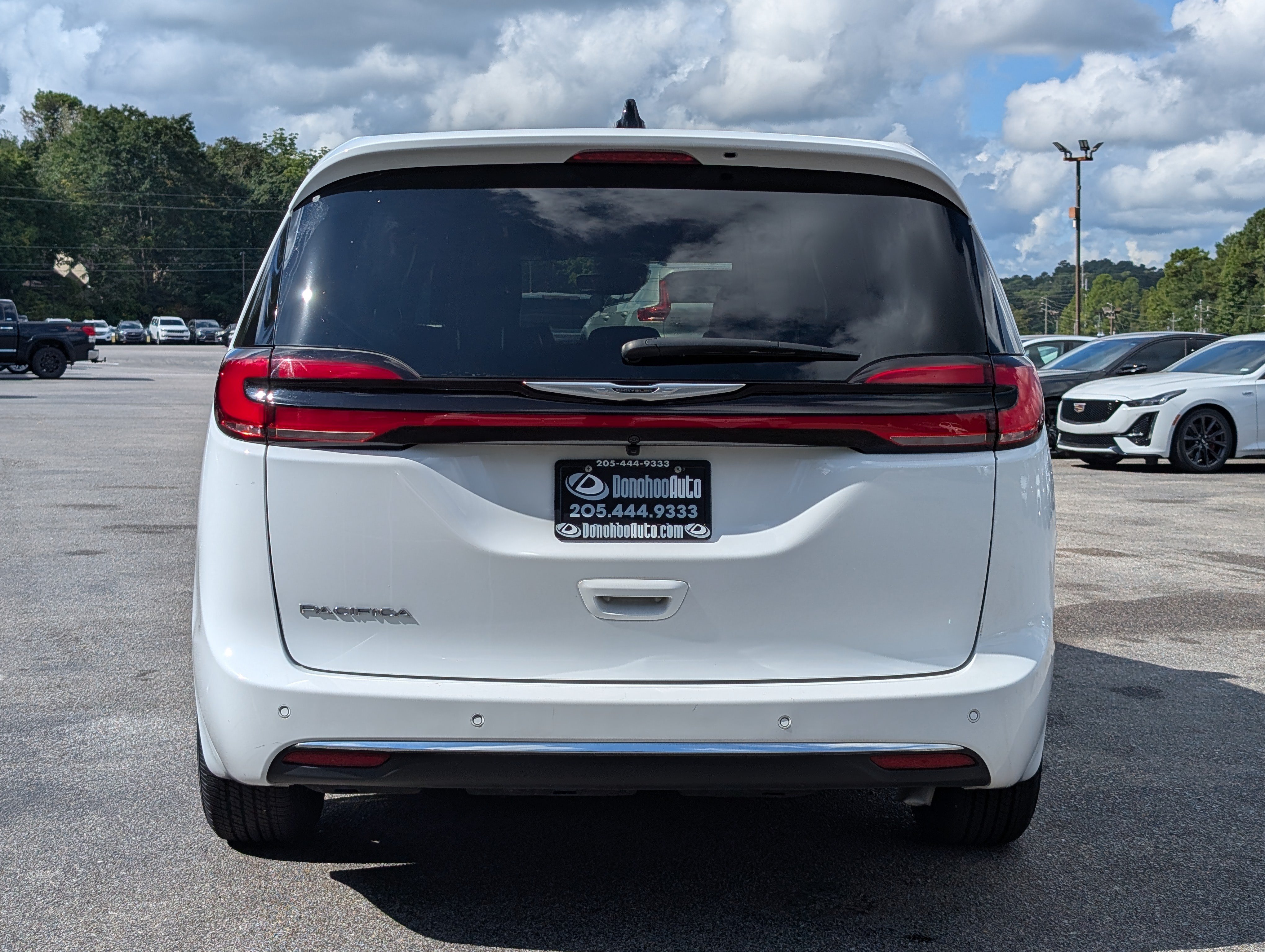 Used 2026 Chrysler Pacifica Select FWD image 8