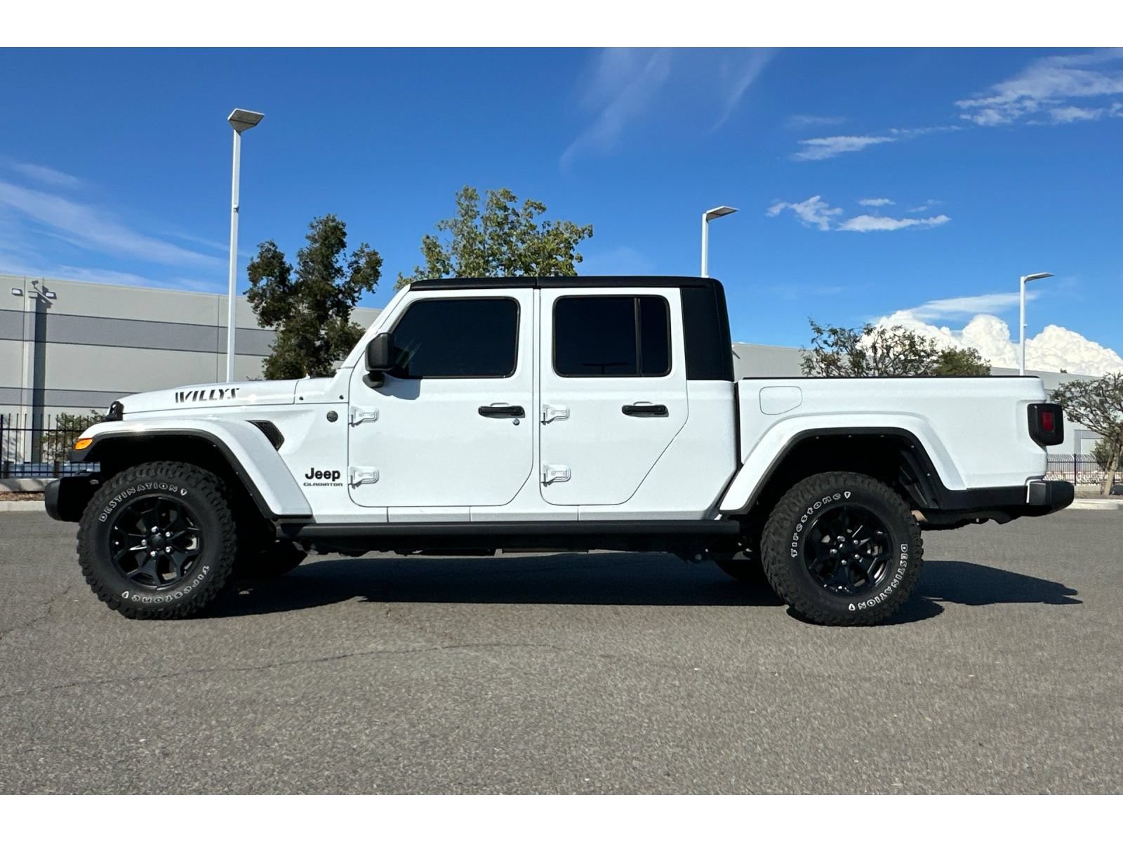 Used 2022 Jeep Gladiator Sport AWD/4WD image 2