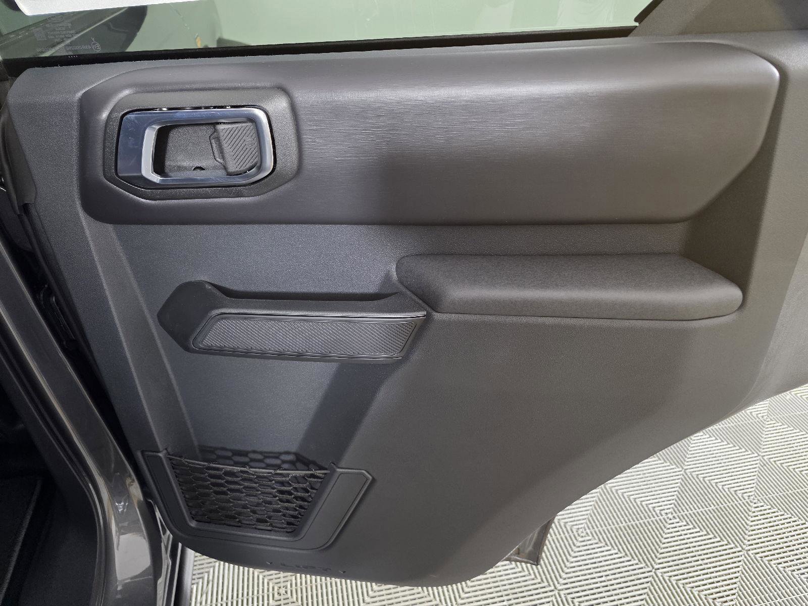 Used 2025 Ford Bronco Badlands image 21