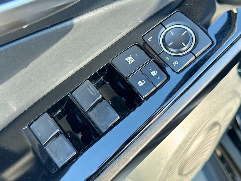Used 2023 Lexus IS 300 w/ Comfort Package RWD image 15